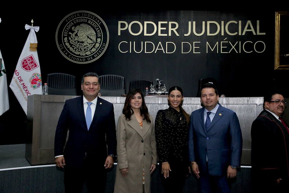 Mi reconocimiento al magistrado <a href="/MagRafaelGuerra/">Rafael Guerra Álvarez</a> por la presentación de su informe de labores. La consolidación de instituciones sólidas requiere trabajo permanente, transparencia y compromiso con la ciudadanía.

#DiputadoMigrante 
#DiputacionMigrante