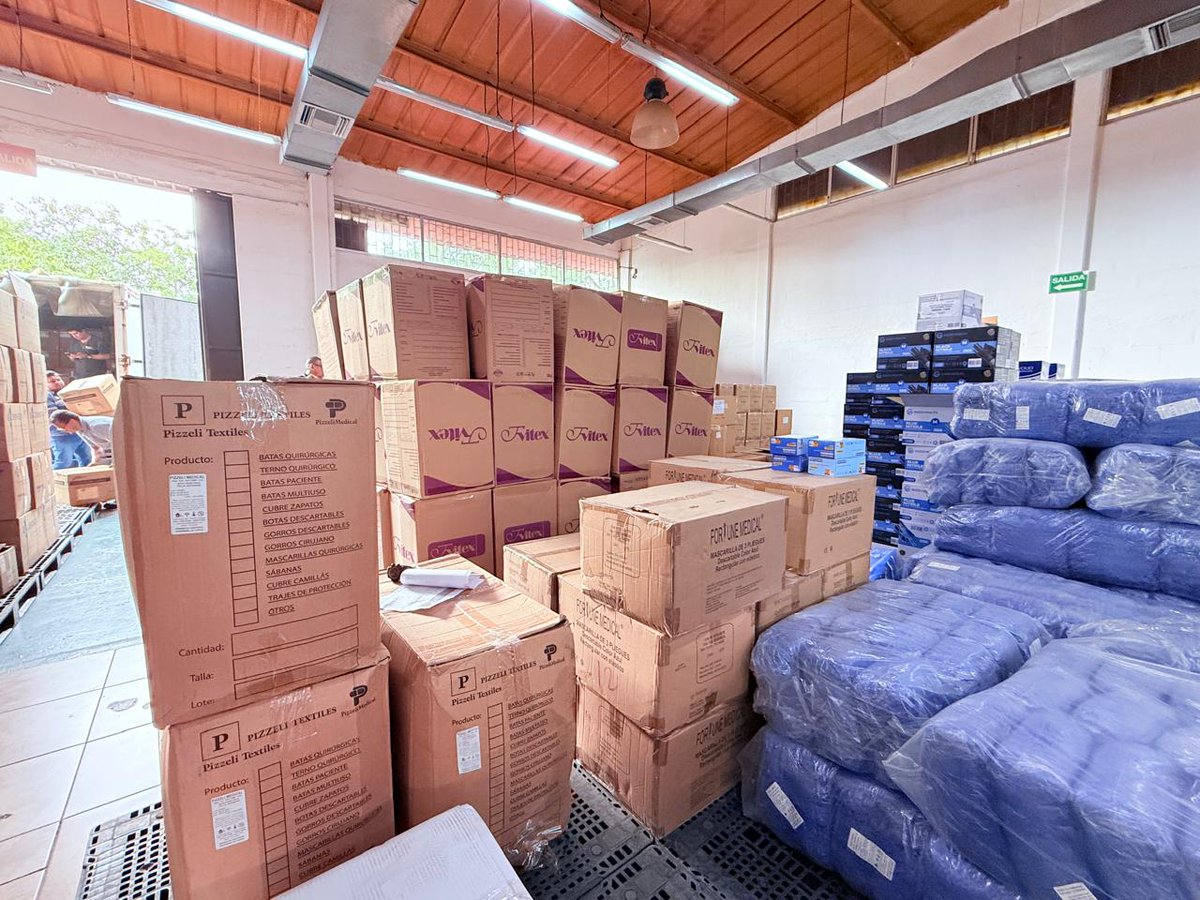 #ElNuevoEcuadorI Gracias al sistema de compra centralizada de medicamentos, llegaron a nuestra bodega dispositivos y medicina, para garantizar que nuestros pacientes reciban el tratamiento que necesitan en el momento justo.