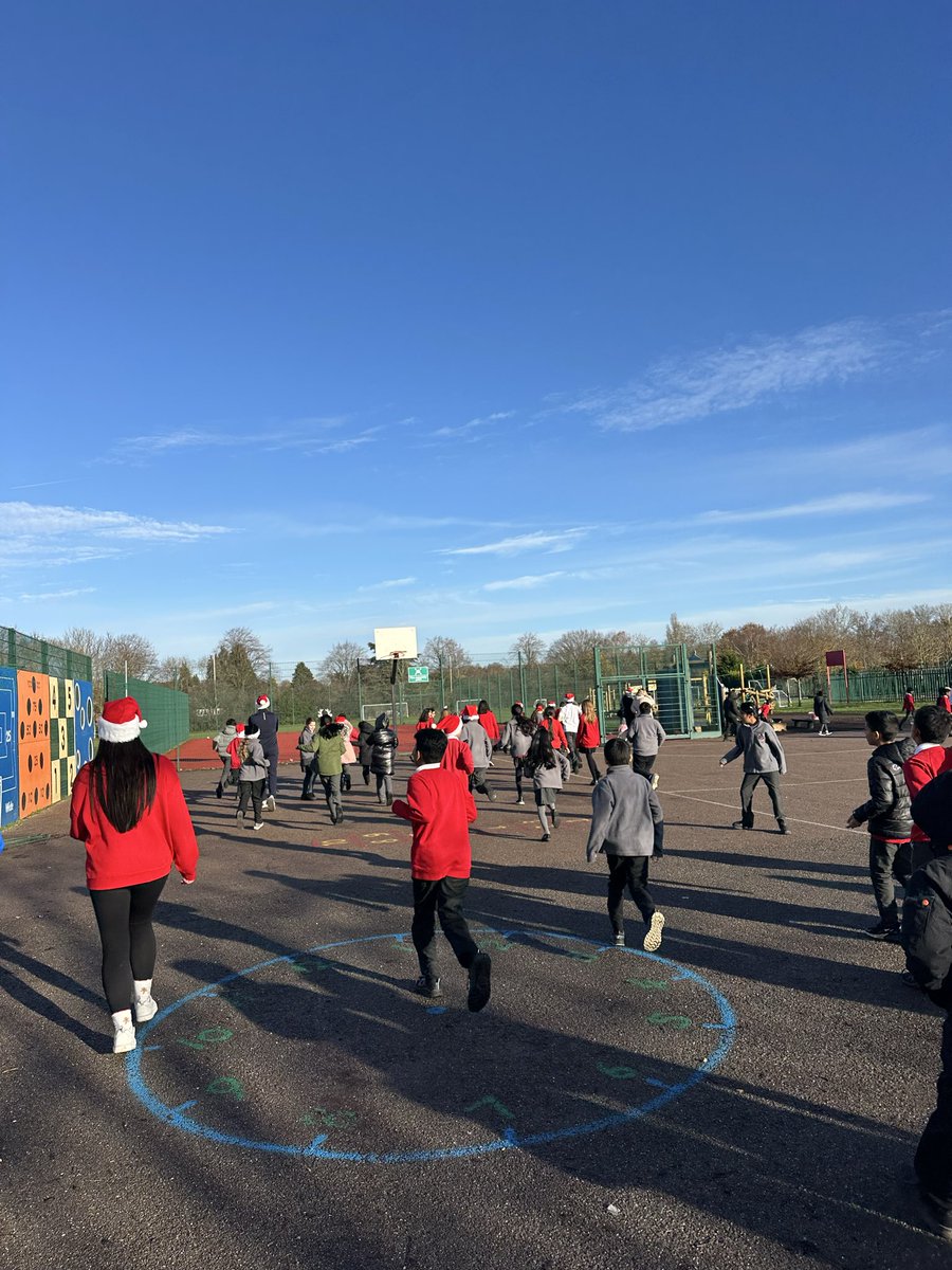 headcherrytree's tweet photo. We absolutely LOVED our Santa Dash today organised by @_thedailymile huge thank you to @MrLittleboyCTS for making this happen for us today! @CTS_Watford #CTSPE https://t.co/L5zzqcjowI