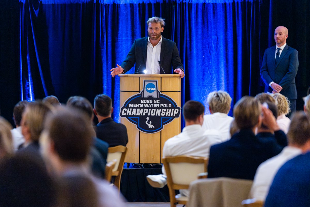UCLAWaterPolo's tweet image. Last night was all smiles as we dined at the NCAA banquet — but today it’s back to business.
Fueled up and locked in, it's time to get to work. 💪🏽
#GoBruins 🐻🤽‍♂️ | #NCAAs