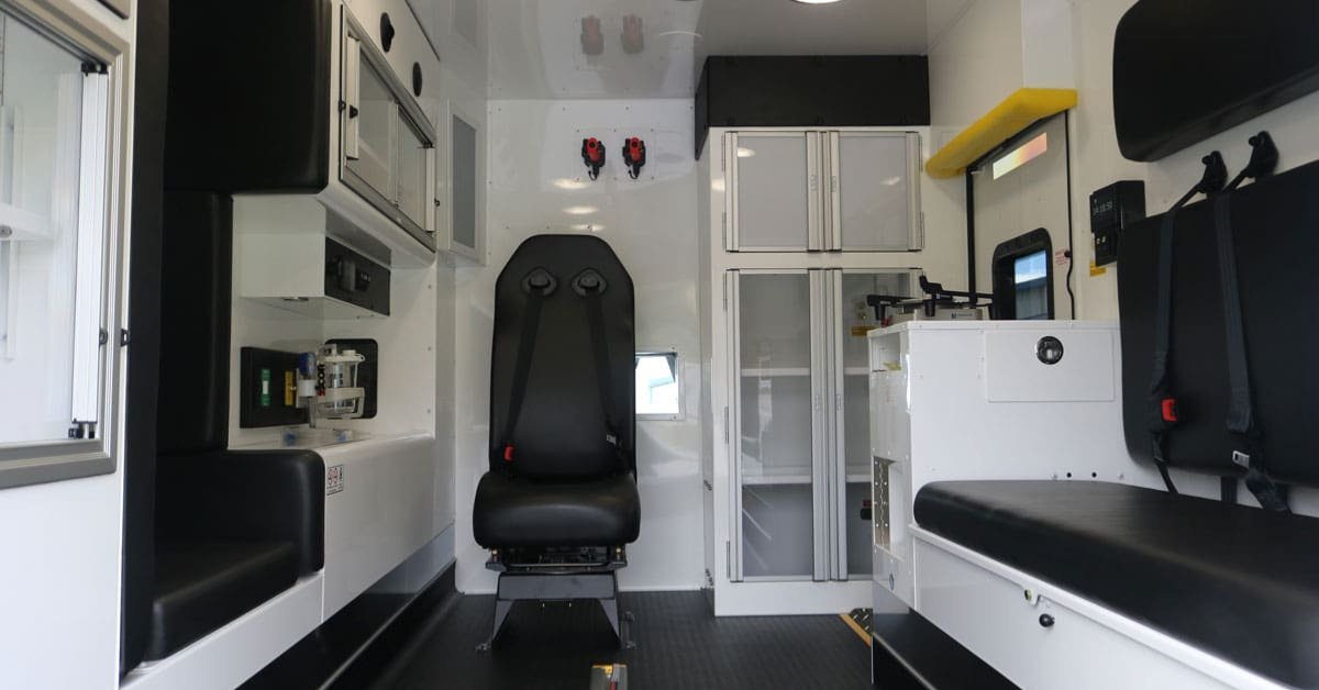 CrestlineCoach's tweet image. 🚑 Congrats to Somerset Area Ambulance Association in Somerset, PA, on their new CCL 150 Type I ambulance. Built on a Chevy 3500HD Gas 4×4 and delivered by Glick Fire Equipment, our dealer partner in PA. More at crestlineambulances.com/us/deliveries/….