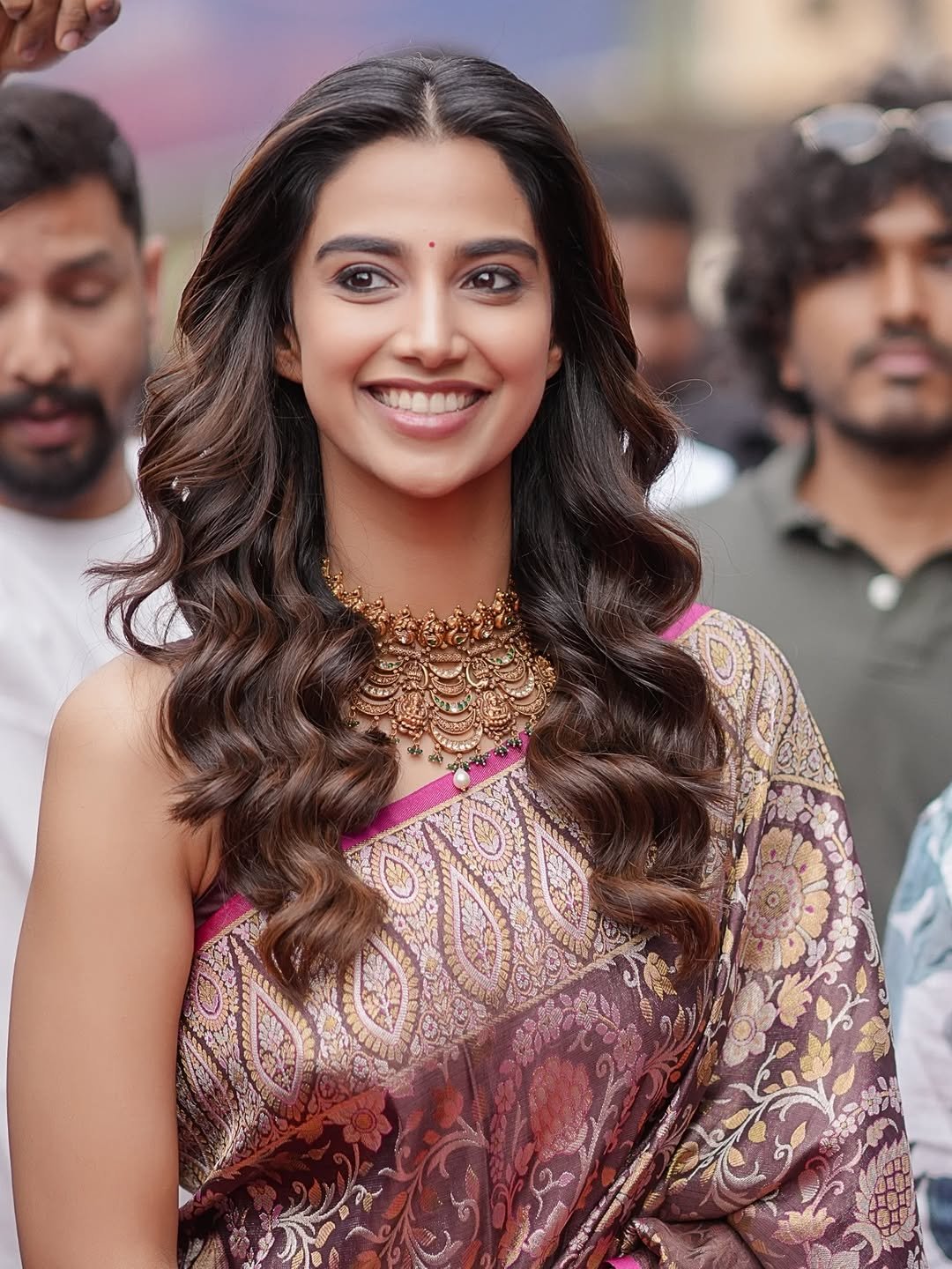 G7c0KfiaQAAP0M_?format=jpg&name=large