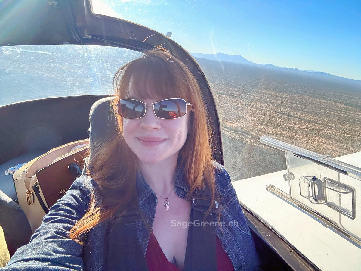 Today I got to try something I’ve always wanted to do, fly plane! 😀✈️ It was so fucking rad 😎 Thank u so much to the gentleman who gifted this incredible experience to me. 🥰🥰🥰🙏