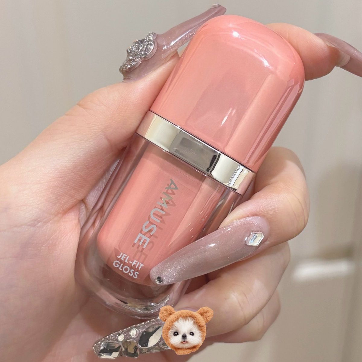 今日シャネルの落ちないリップの新色つけてこようと思ったのに普通に