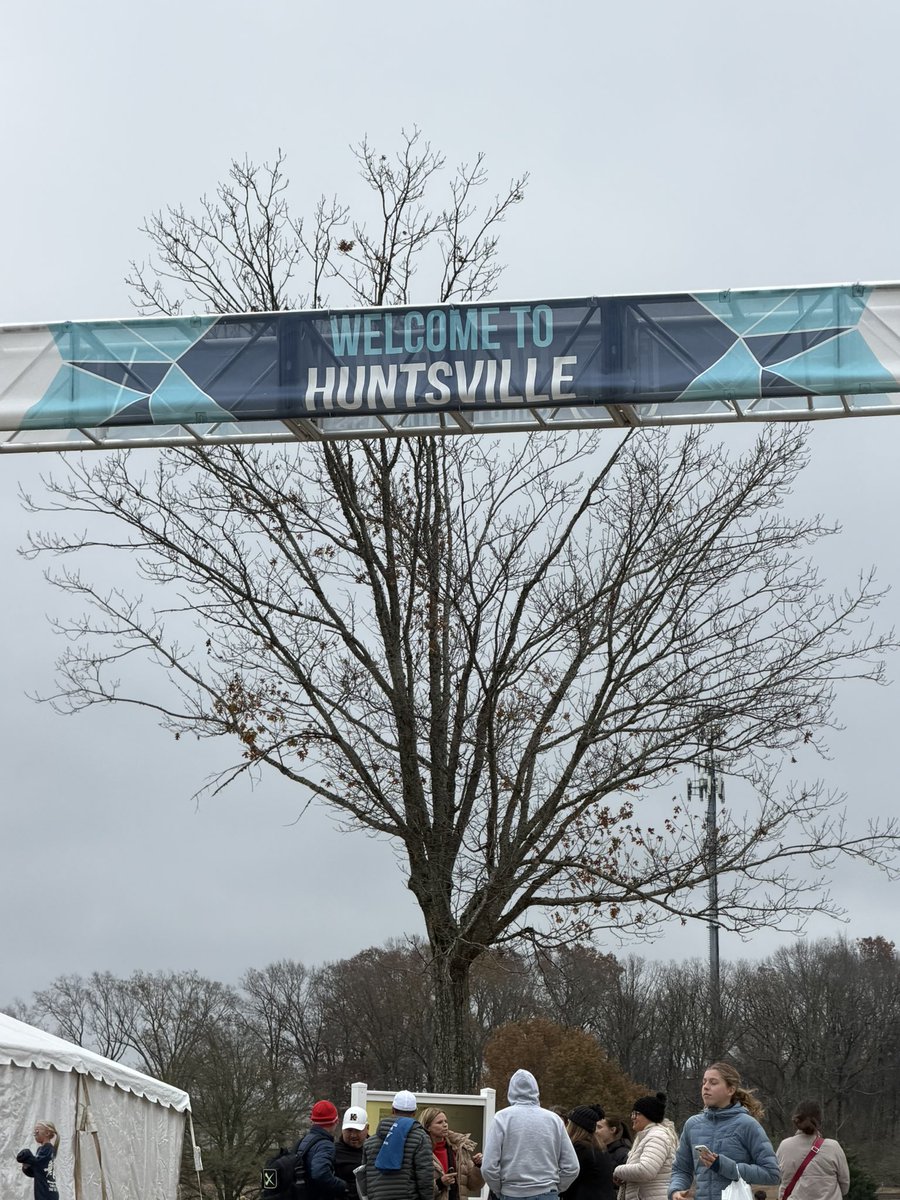 KatyTompkinsDistance tweet media