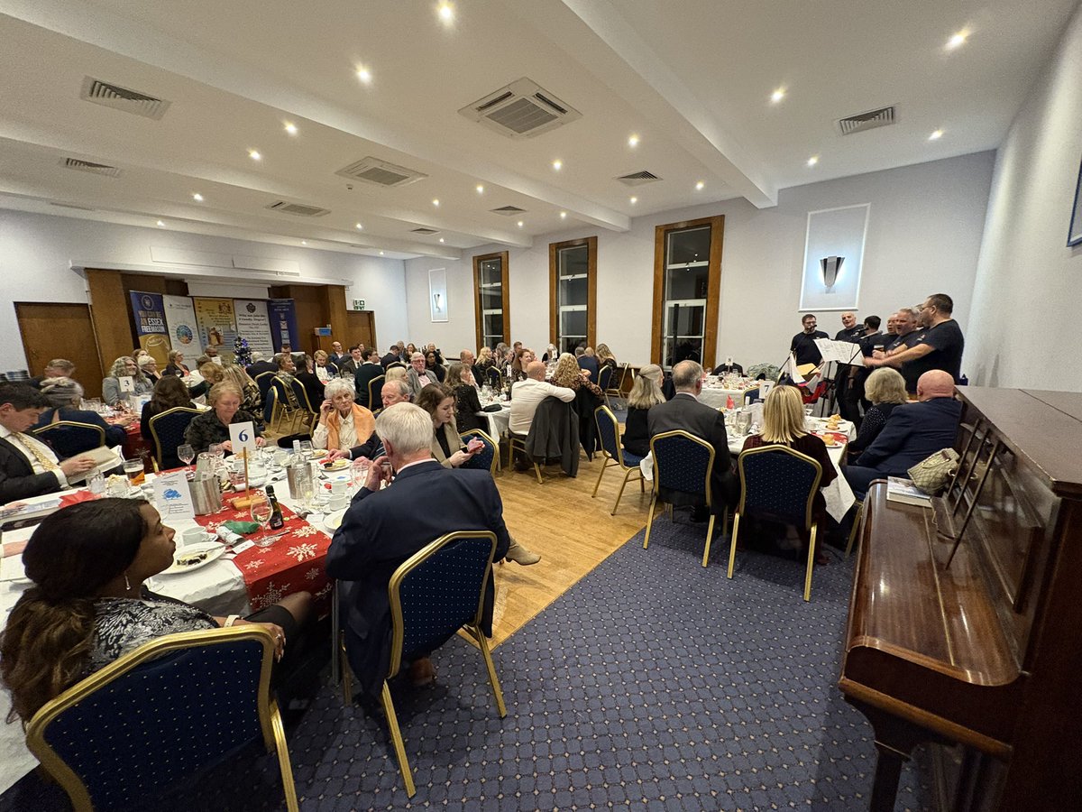 PennyMordaunt's tweet image. Today I was visiting Essex, home of the Dunmow Flitch Trials, one of 100s of traditions covered by Pomp &amp;amp; Circumstance Why Britain’s traditions matter. It dates back to 1104. Married couples compete to demonstrate how happy and in love they are. Prize is a side of bacon. I signed…