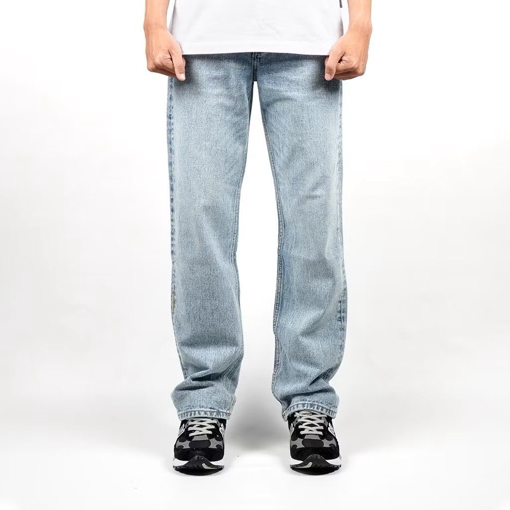 inspirasi jeans pria brand lokal!🙌🏻

A thread