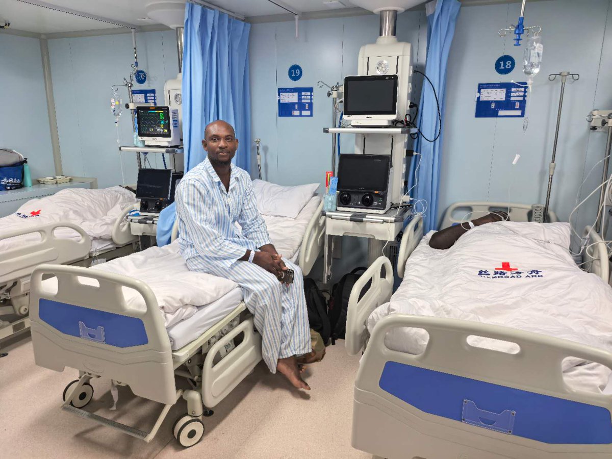 ChinaEmbJA's tweet image. A busy day aboard the 🇨🇳Chinese hospital ship Ark Silk Road🚢 in Montego Bay, 🇯🇲#Jamaica: 771 patients treated and 177 surgeries completed. 
Deep appreciation to the medical team for their remarkable dedication. ❤️❤️