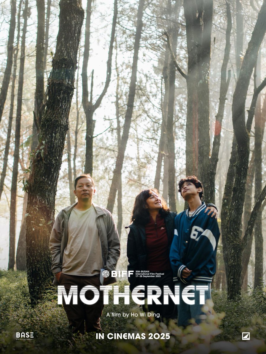 RasyidHarry's tweet photo. #EsokTanpaIbu aka #Mothernet melahirkan relevansi perihal teknologi dan kompleksitas dalam dinamika sebuah keluarga
Review: https://t.co/FY2FxUt6P5 https://t.co/FAvia2g0jb