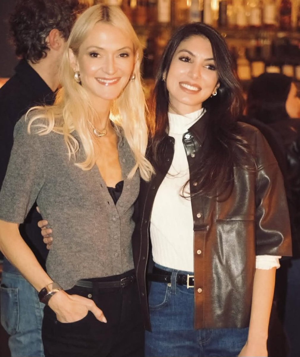 نور بر تاریکی پیروز است 
#جاویدشاه