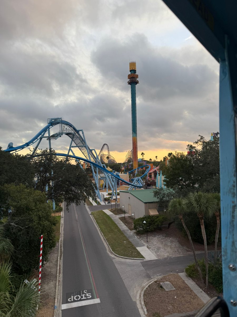 JClare85's tweet photo. Day 15. Frustrating day at Busch Gardens. A combination of excessive crowds (a bi annual schools event that we were unaware of) and extremely inefficient operations resulted in 5 rides in 8 hours. Can't win them all. Gave up eventually and back to Kissimmee for an IHOP dinner https://t.co/70VtRAsGoY