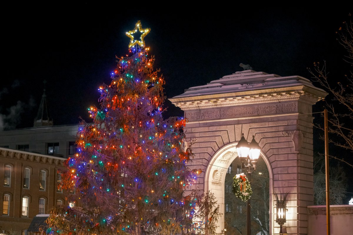A busy night on Main Street in Concord, New Hampshire for the annual Midnight Merriment! Shot with Fujifilm X-S10.