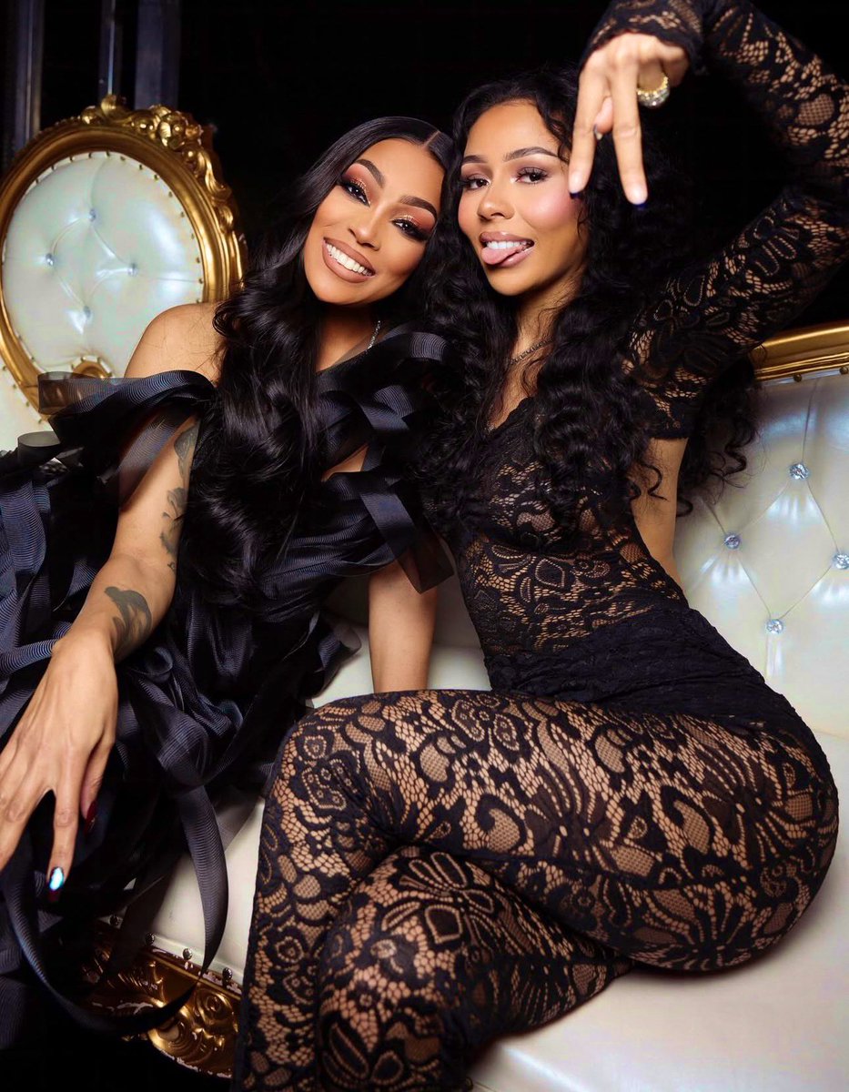 hourlymts's tweet image. Mariah the Scientist x Monica 🖤