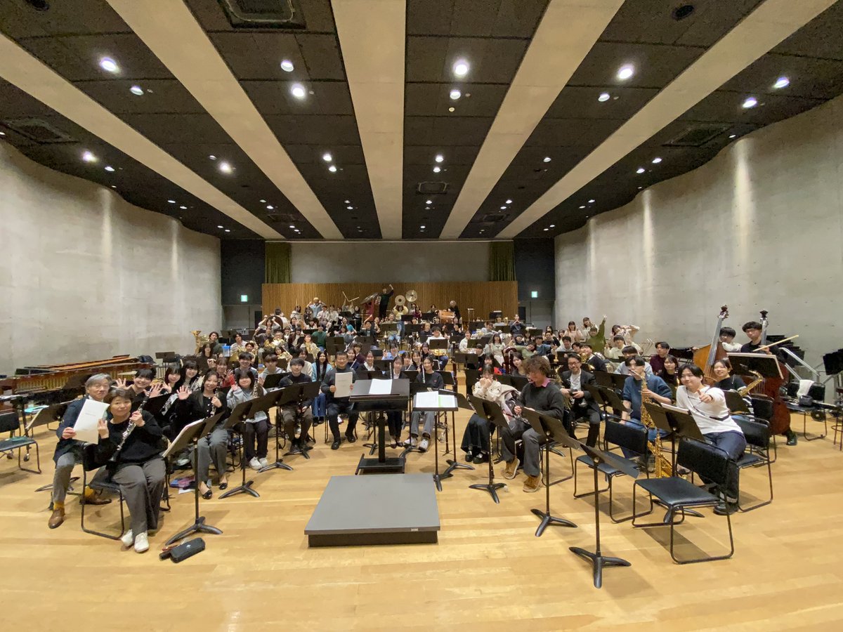 本番まであと1日となりました🦖

本日の9時より追加のキャンセルとなったお席を解放しております！
入場無料・要予約となっているのでお気をつけください🎶

グリーンタイ一同、皆様のご来場を心よりお待ちしております🧚🏻

teket.jp/1118/58231