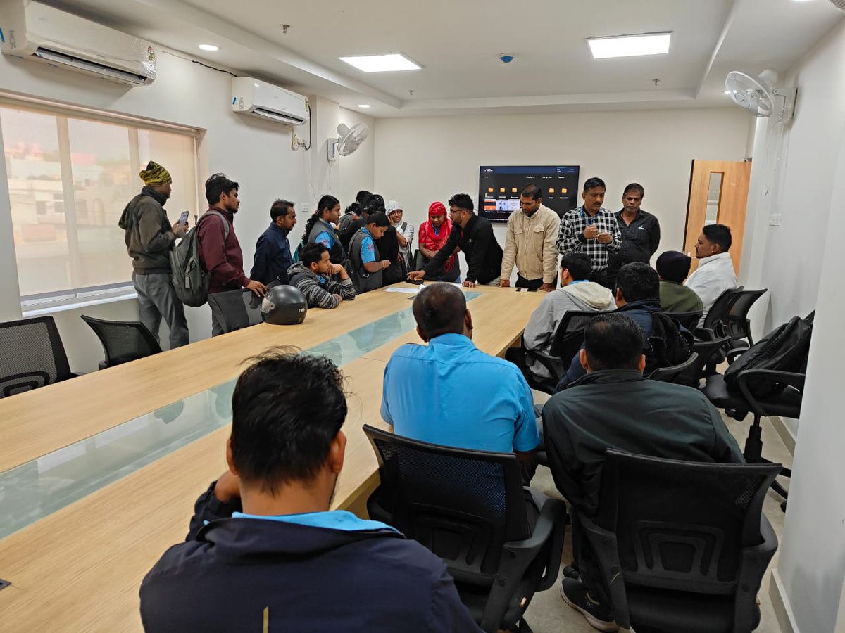 CRUT_BBSR's tweet photo. A workshop on Behavioural Skills was conducted this morning for the crew of #AmaBus at the Pokhariput Depot.
We remain committed to ensuring a smoother, safer and more pleasant journey for every commuter.
#CommuterFirst
#TheWayWeMove
#CapacityBuilding https://t.co/sl19ivH0jh