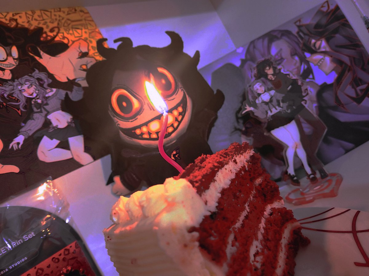 Sketcherie's tweet photo. HAPPY HAPPY BIRTHDAY LITTLE WEIRDO 🔪🫀🦷🩸
#JohnDoe #johndoegame #househuntedgame https://t.co/a9dNbfCp7X