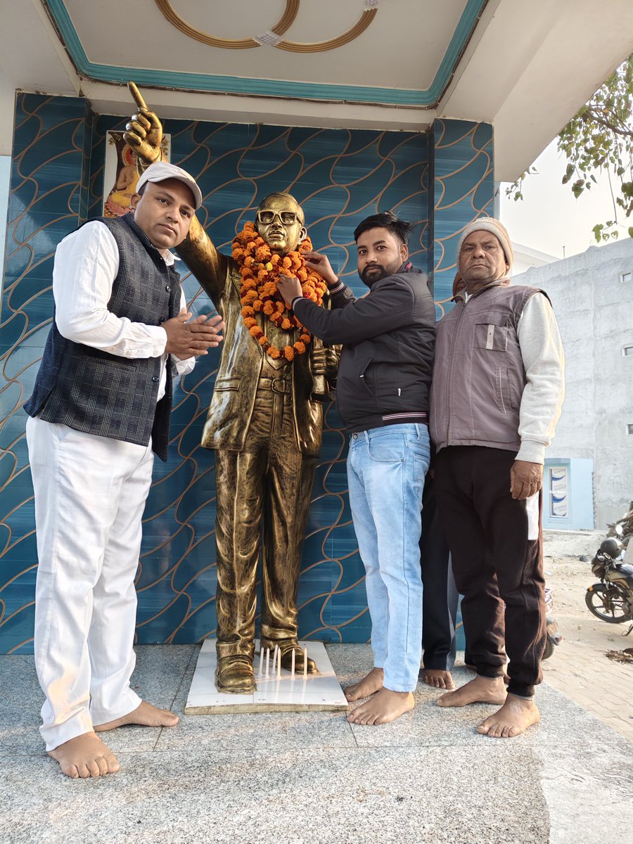 #6दिसंबर_संकल्प_दिवस
"न्याय और अधिकार के लिए नौजावन युवाओं ने अपनी जान कि बाजी लगा देनी चाहिए" -डॉ बाबासाहब आंबेडकर (14 मई 1938 कणकवली, महाराष्ट्र)
विश्वरत्न महामानव डॉ बाबासाहब आंबेडकर जी के महापरिनिर्वाण दिवस पर विनम्र अभिवादन..