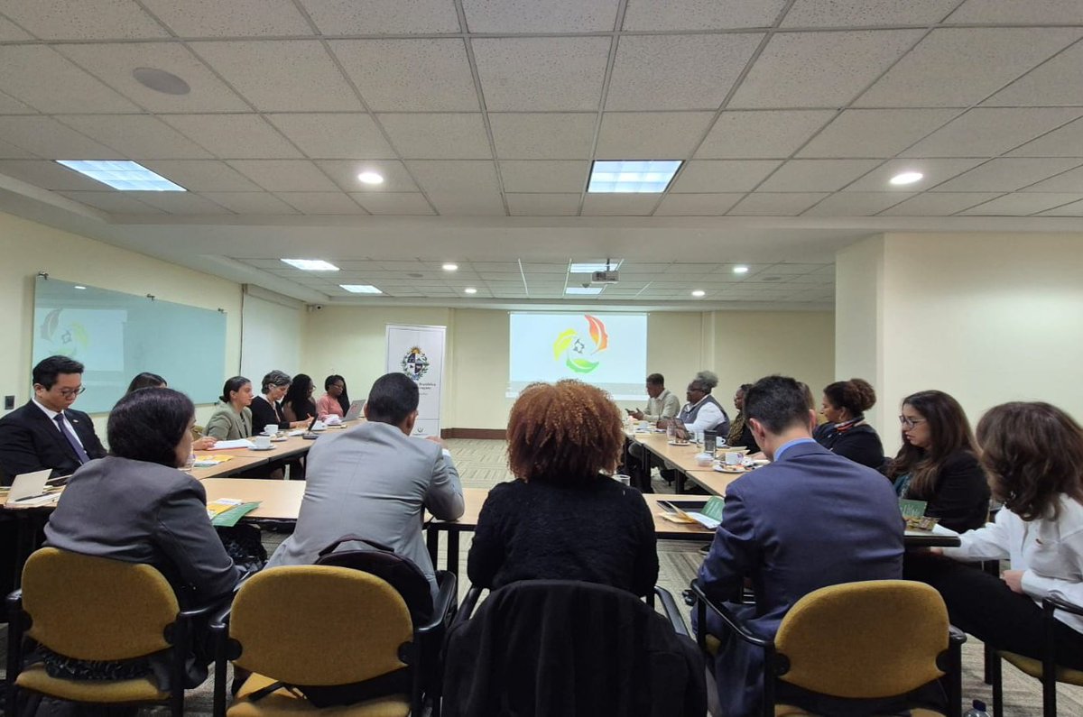 ✨️🙋🏾‍♀️ Desde <a href="/UruguayenCol/">Embajada de Uruguay en Colombia 🇺🇾🇨🇴</a>🇺🇾 y <a href="/CanadayColombia/">Canadá en Colombia</a>🇨🇦 reconocemos y valoramos la labor de C.N.O.A. en promoción y protección de derechos humanos de pueblos afrocolombianos, negros, palenqueros y raizales, y agradecemos especialmente por el fructífero espacio compartido.

🇺🇾🤝🇨🇦🤝🇨🇴