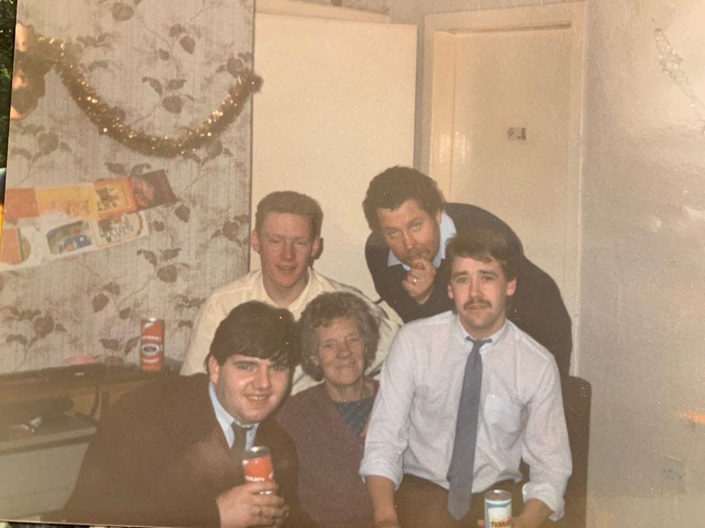 A long long time ago with my my old mum 💚💚
