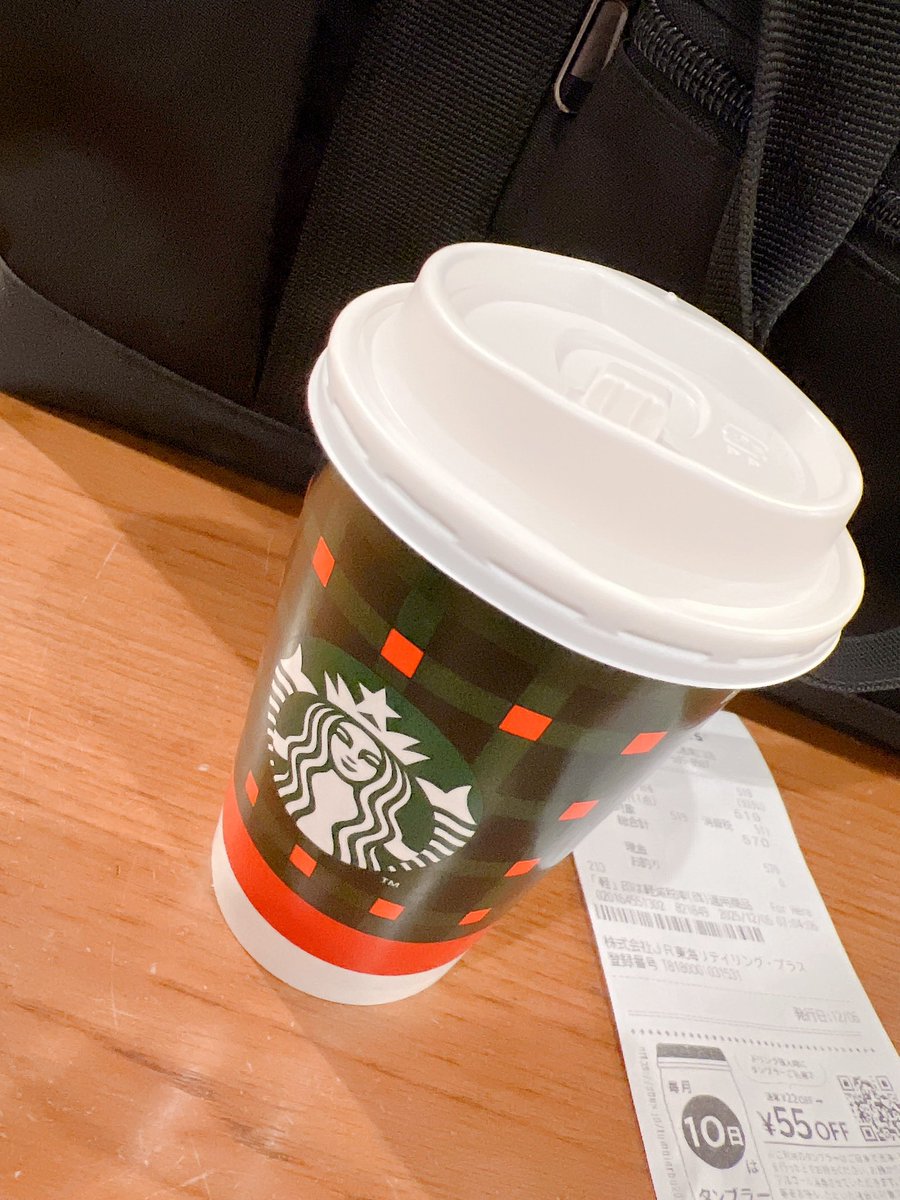 wally_03's tweet photo. おかんと合流するまでスタバでのんびりする⸜(*˙꒳˙*)⸝ https://t.co/fWC6FWapyV