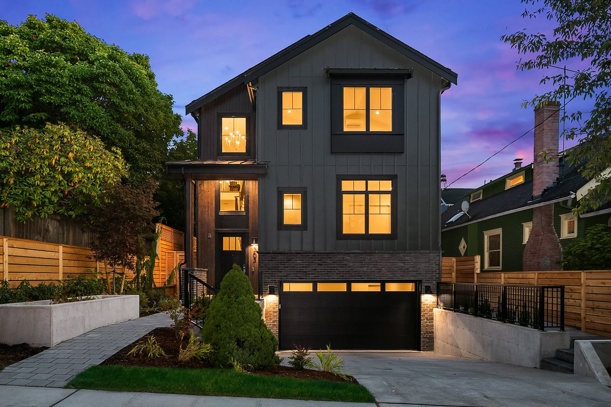 Multi-Generational Living and the Modern #PNW Family. 

Learn how Thomas James Homes is building new homes to serve parents, grown children, and future generations in the Pacific Northwest: tjh.com/stories/buildi… 

#EastBellevue #CustomHomeBuilder #RenovateVsRebuild #Seattle #Ad