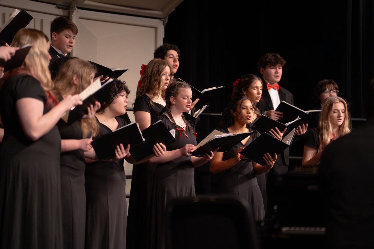 THSChoir's tweet photo. Our Winter Concert was a beautiful evening of music and giving. We raised over $350 for our Adopt-a-Family! Thank you to everyone that attended and supported our choir program. https://t.co/3CLVr60R0a