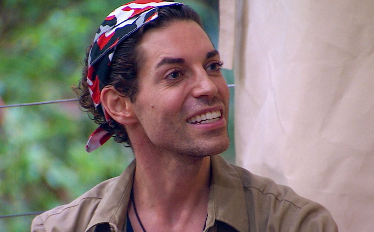 BritsandBlobs's tweet image. Crown him

#ImaCeleb #ImaCelebrity