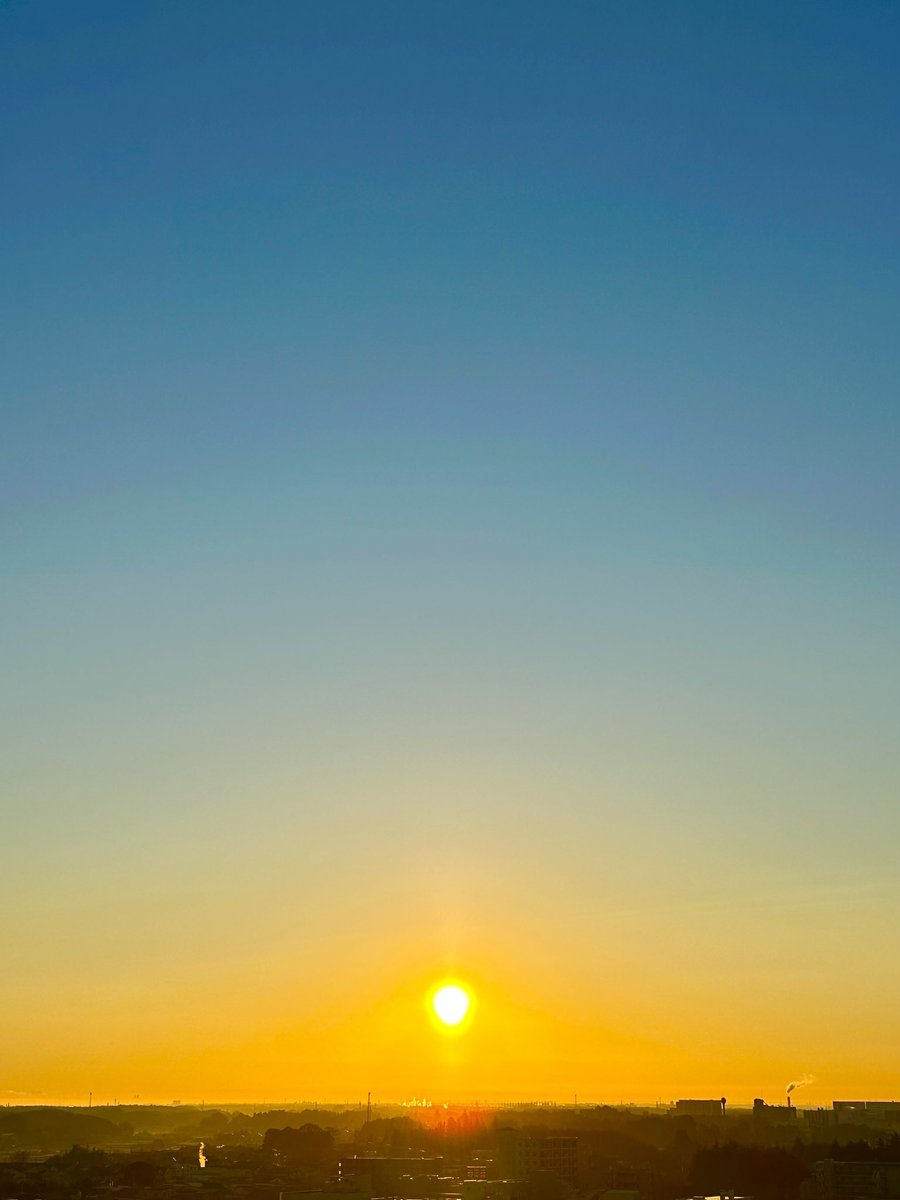 arakencloud's tweet photo. 1日のはじまりの空。 https://t.co/fHBZ38FWDy