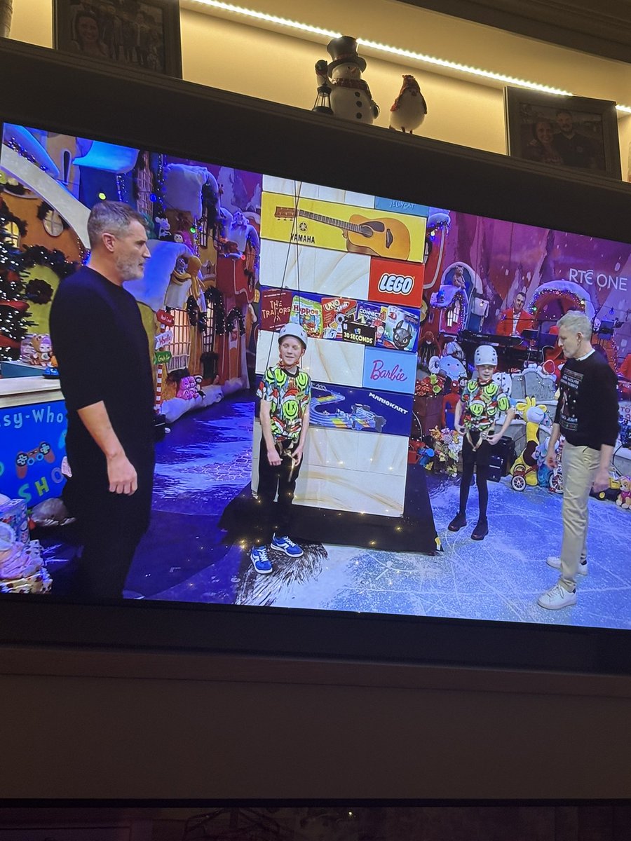 Roy Keane landing into the studio and immediately shouting at a 10 year old with Tourette’s to “do his job” is an all timer Irish TV moment.

#toyshow