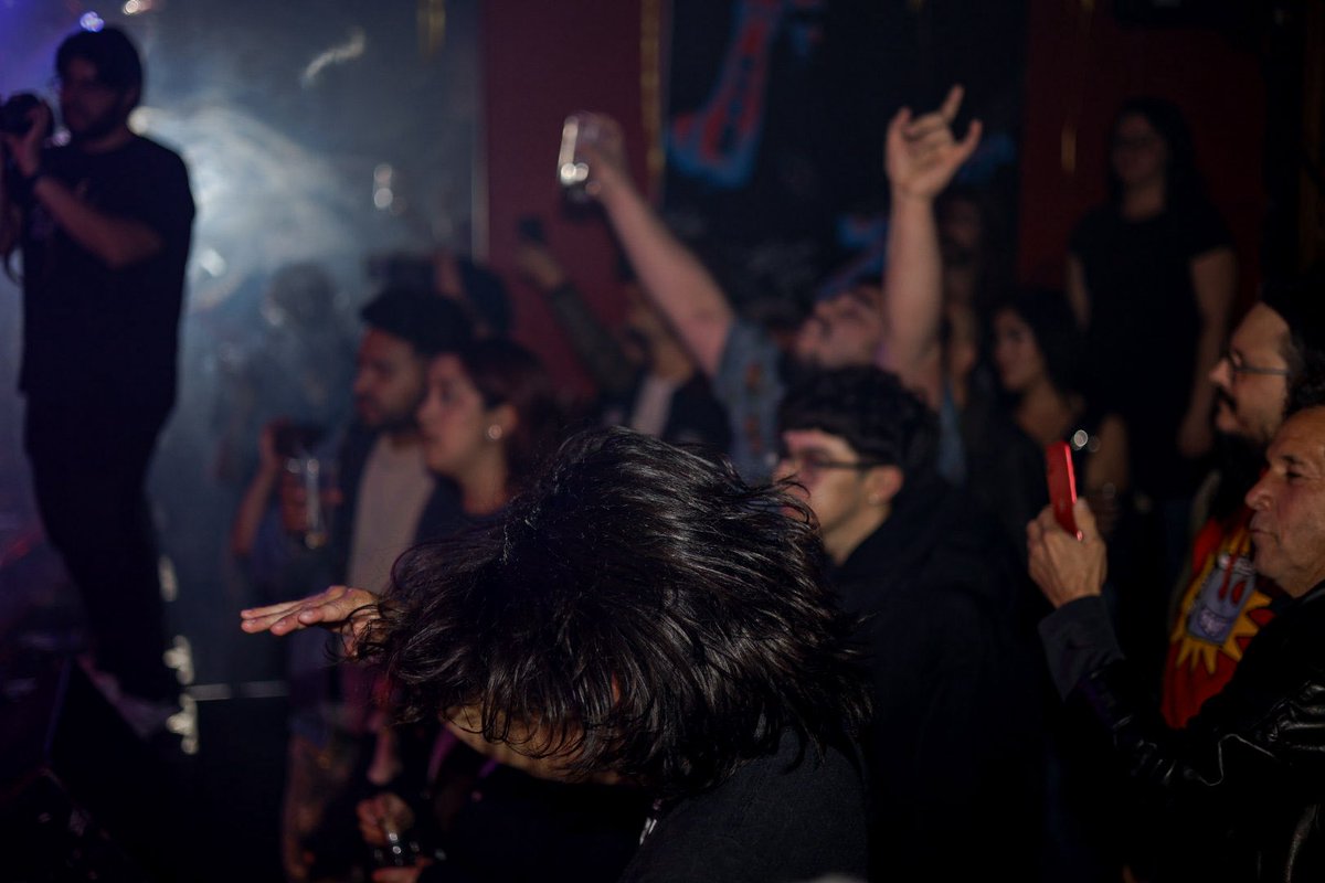 michellesamusic's tweet image. Last week at Liars Club was wild. Thank you to everyone who came out and made the room feel alive. Until the next one

Photographer: JC Rose 

#LiarsClub #chicago #altrock #poppunk #grunge #alternativegirl #alternativerock #rockgirl
