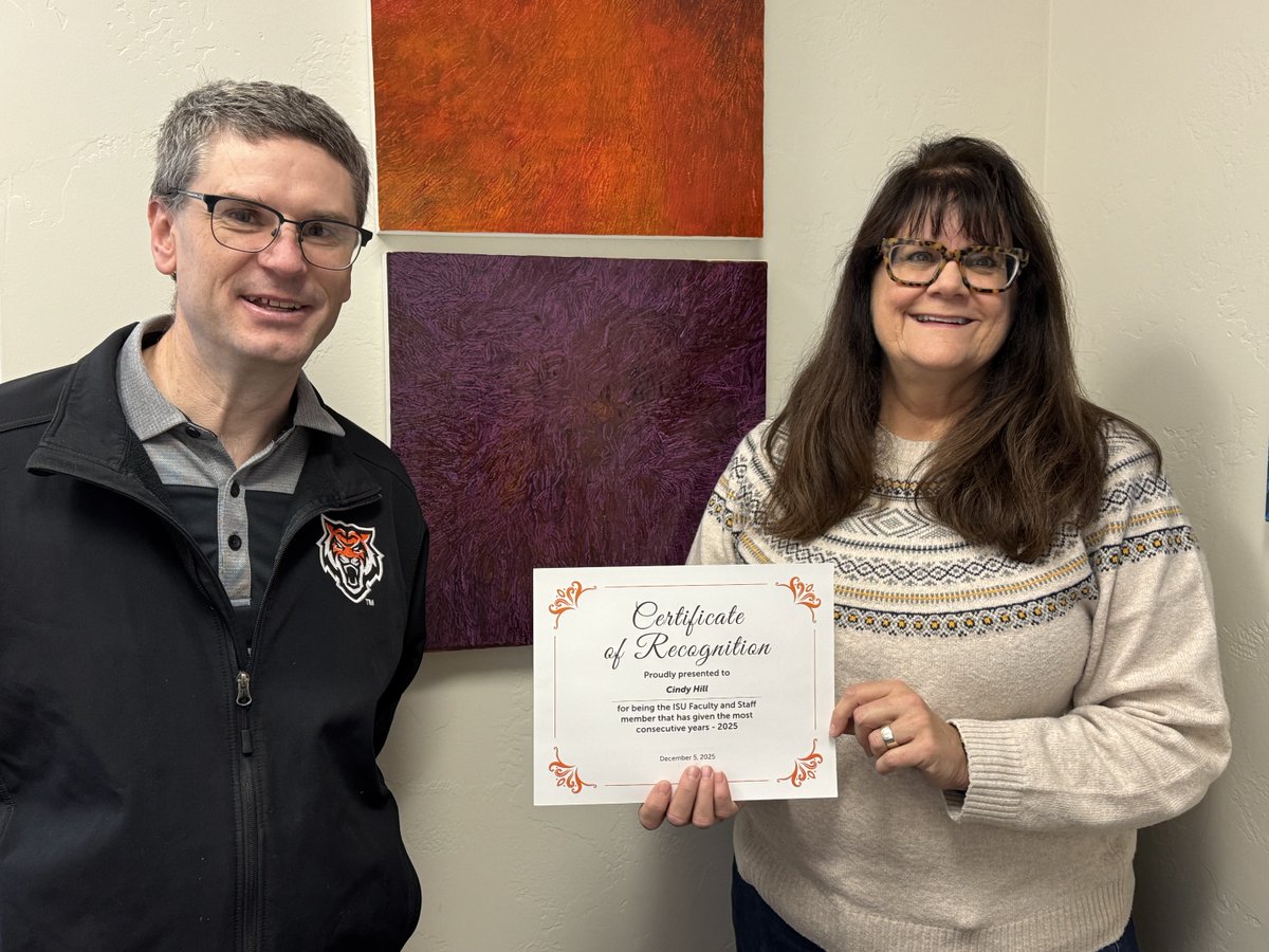 IdahoStateAlum's tweet photo. Day 5 of #RoarOfAppreciation we honor Cindy Hill for Most Consecutive Years of Giving! Thank you Cindy for your 20+ years at ISU making a lasting impact through your leadership and consistent generosity, supporting students, programs, and the Bengal community. #ISUBengals https://t.co/EzIM4z3lp5