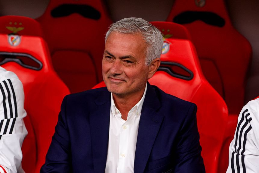 oglorioso_slb's tweet photo. Mourinho pelo Benfica no campeonato:

5 vitórias 
4 empates 

Perfil ganhador https://t.co/wTJGlNcQn8