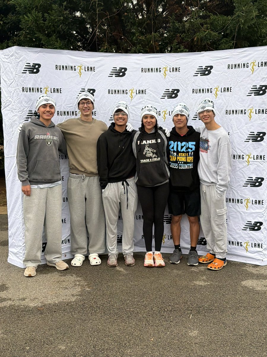 Shout out to our Knights Running Club who were on their way to New Balance Running Lane Nationals in Huntsville, AL early this morning. With special guest Jordan to help round out the team they previewed the course and have been enjoying the festivities. Race day tomorrow. ❤️