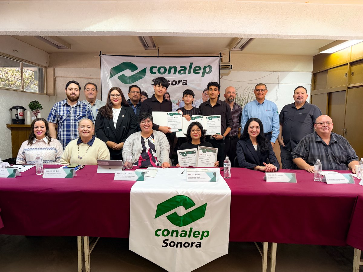 conalep_sonora's tweet photo. Fortaleciendo alianzas que impulsan el futuro ✨💫
3ra. Sesión Ordinaria del Comité Estatal de Vinculación 2025, un espacio donde reforzamos compromisos y celebramos los logros que continúan posicionando a Conalep Sonora como una institución de excelencia.  #ORGULLOSAMENTECONALEP https://t.co/TfHexj7IAC