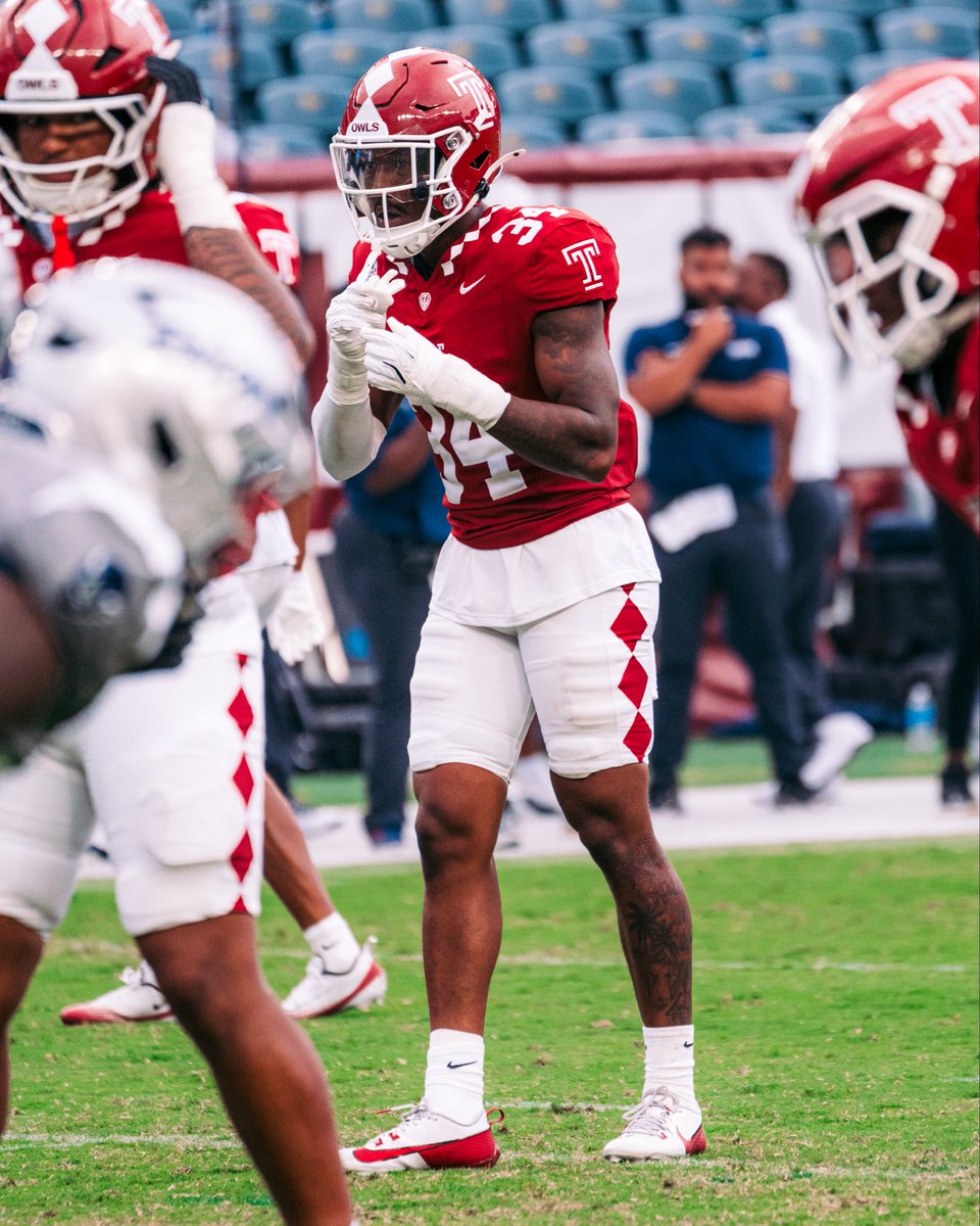 london hall tweet media