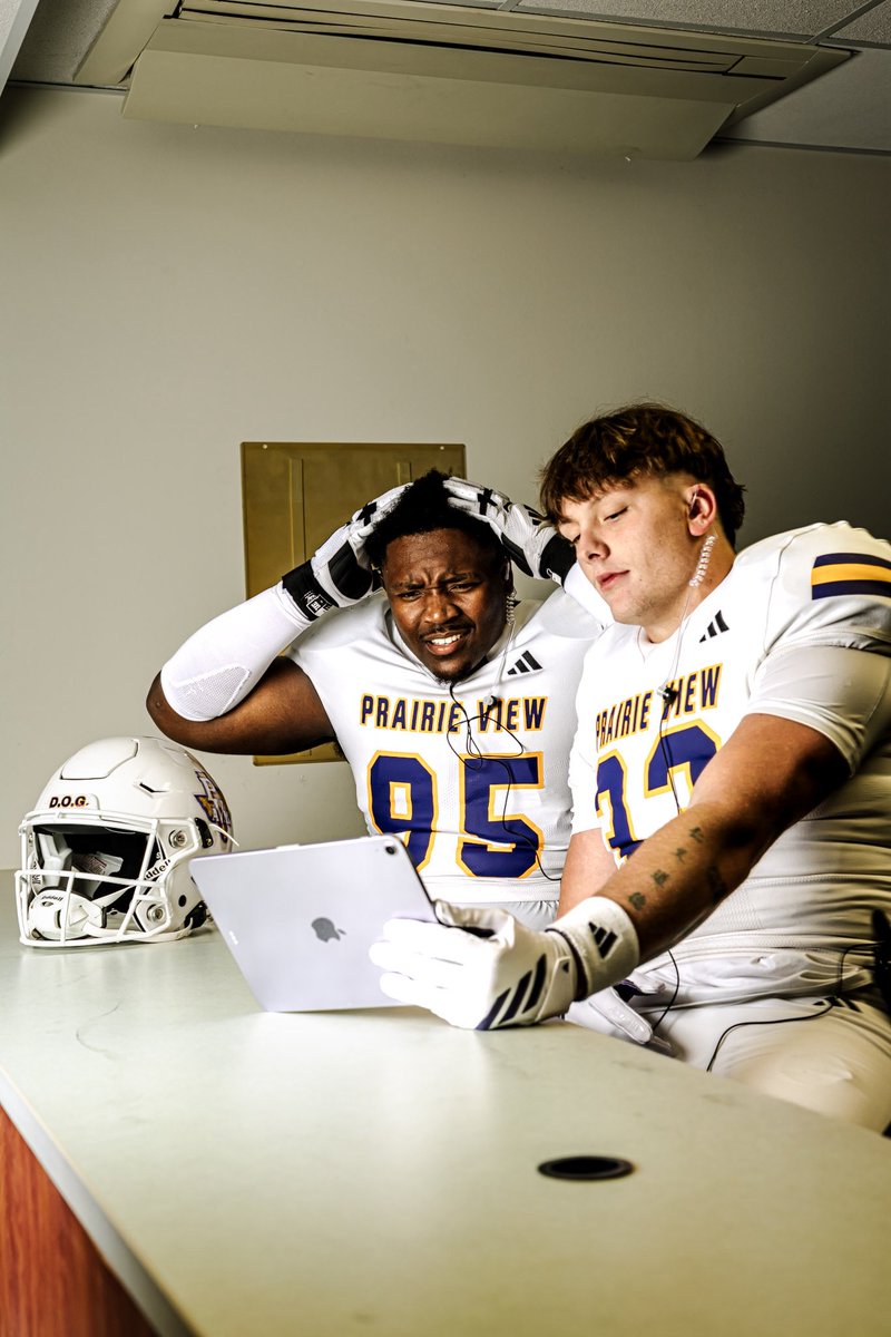 pvamufb_'s tweet image. Stick to the Gameplan🔒
Panther Threads vs Jackson State
⚪️Helmet
⚪️Jersey
⚪️Pants
⚪️Cleats

#DOG | #WTW | #PVAMUFootball