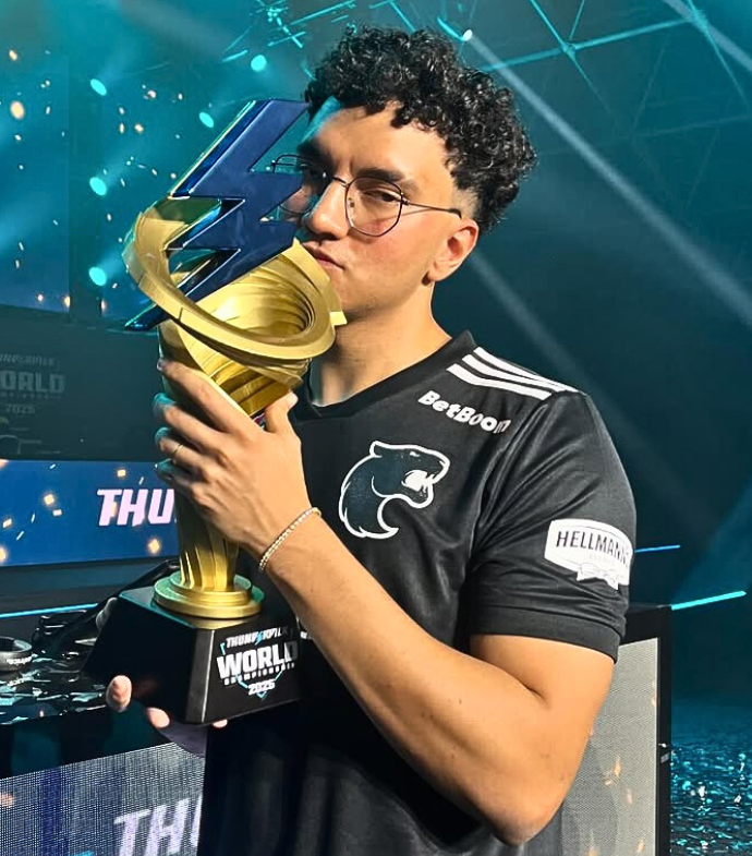 Ozzny_CS2's tweet photo. "We have 5 days until we play but we won't stand around doing nothing... we need to organize ourselves, first we need to recover our sick players, we have people in not ideal health conditions... then we rest and practice"

sidde wants FURIA back to full force (via @Gaules) 🇧🇷‼️ https://t.co/Ho2v6S18Sw