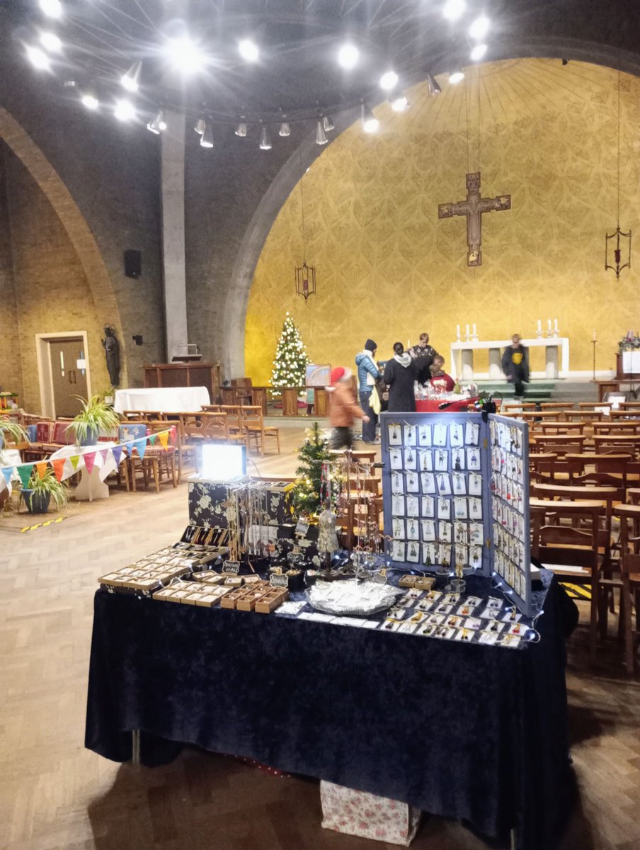 LovesVintage43's tweet image. Evening lovelies! Day 2 tomorrow sat 6th Dec 11.00am - if you're local please do pop over for a browse at this Festive Fair in this beautiful Church ! x #MHHSBD #TheCraftersUK #UKMakers #CraftBizParty #Christmasgifts #shopsmall #shoplocal #hanworth #hounslow #feltham #whitton