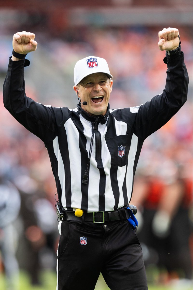 RC05's tweet image. Yup the refs got paid really good last night by @Lions. What bullshit calls. I think it’s time for the @NFL to start looking into these rigged games.