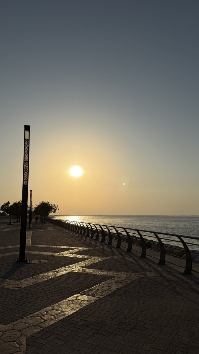 مافيه أجمل من البحر، أجمل من البحر مافيه..