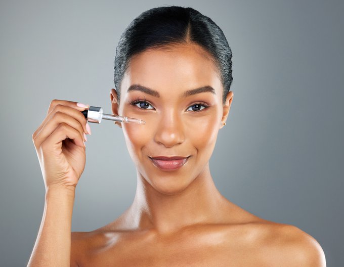 إليك مستحضرات فاخرة تعيد للروتين جماله وتحوّل العناية اليومية إلى طقس يشعرِك بالرفاهية. اكتشفيها وشاركينا: أي منتج يستهويكِ أكثر؟ #العناية_بالبشرة 