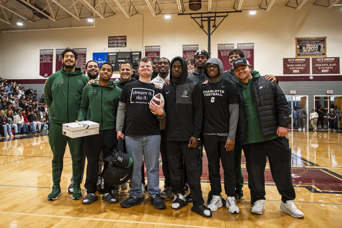 Ryan Gloer tweet media