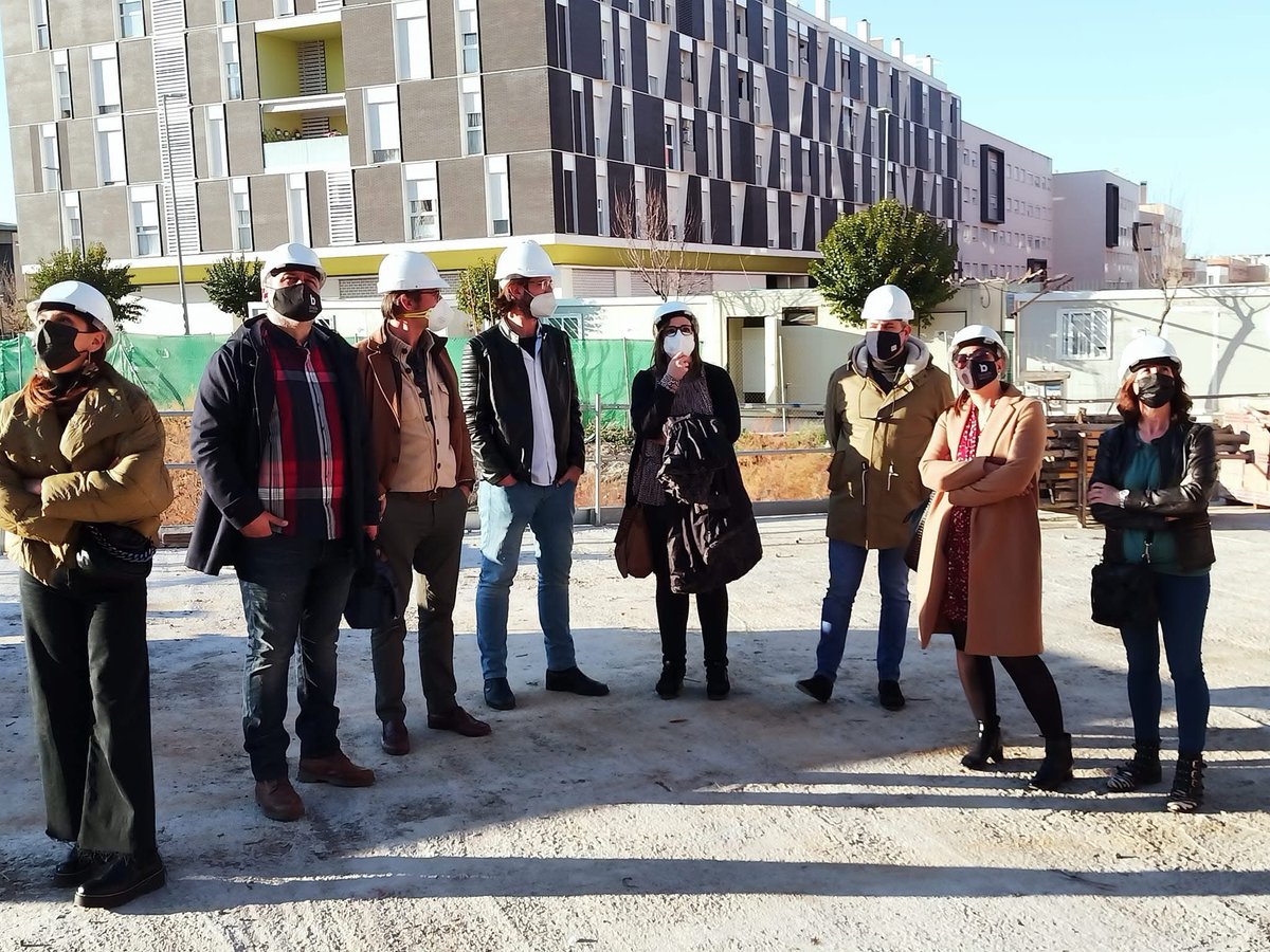 AvExpansionN's tweet photo. Hoy, el @CSMJaen  ya es una realidad.
15 años peleando… ¡y por fin lo tenemos! 🙌🎶

La @AndaluciaJunta cumple con Jaén, la provincia y el barrio👌

Gracias a Rubén, Director del Conservatorio por la invitación. 

Enhorabuena a la comunidad educativa👏 https://t.co/zttRePQ4vD