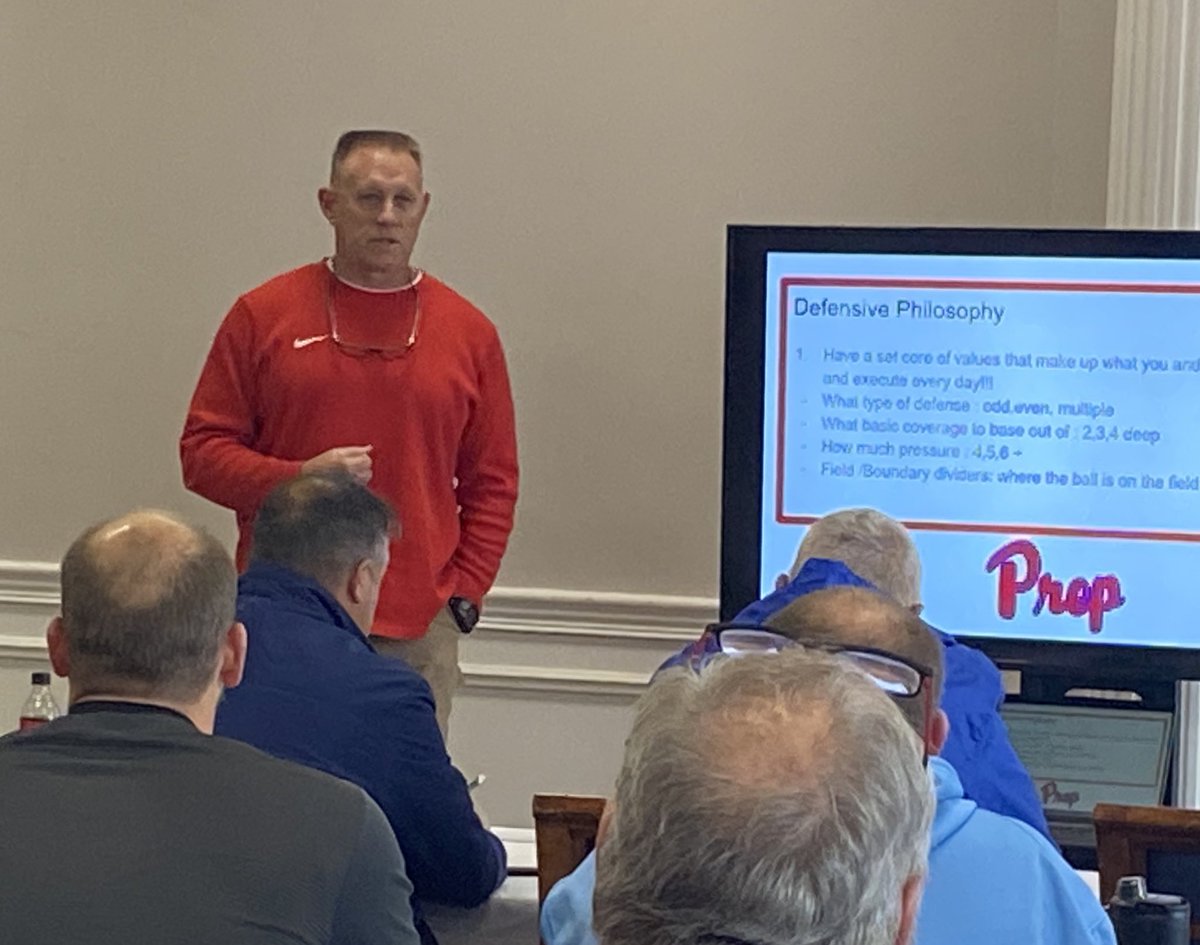 CoachWeaverMRA's tweet photo. Images from today’s first session of speakers at the MAISCA Football Coach of the Year Clinic. https://t.co/FIm6m2FCeT