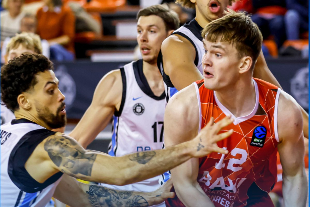 El Manresa corta su mala racha ganando el peor equipo de la Eurocup marca.com/baloncesto/eur…