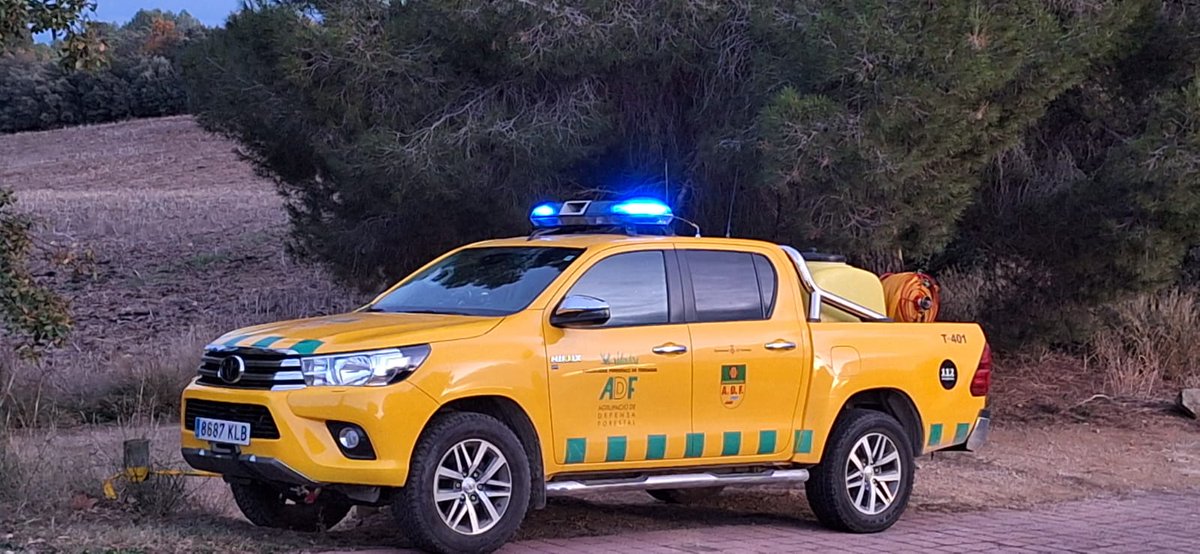 🔄 Seguim treballant intensament al dispositiu, amb les tasques habituals d’aquests dies:
🔹️Desinfecció
🔹️ Aplicació de repel·lent
🔹️Recerca intensiva de senglars

Avui també hem realitzat una reunió de coordinació operariva amb els coordinadors operatius de les <a href="/adfcat/">ADF</a> per