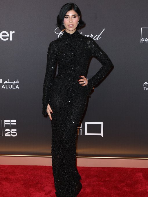 انطلقت فعاليات مهرجان البحر الأحمر السينمائي الدولي في دورته الخامسة. بجدة، وسط حضور لافت لفنانات من العالم العربيوشهدت ليلة الافتتاح تألّق باقة من الإطلالات الاستثنائية بتوقيع نخبة من أبرز المصممين اللبنانيين والعرب، إلى جانب حضور قوي لدور الأزياء العالمية 