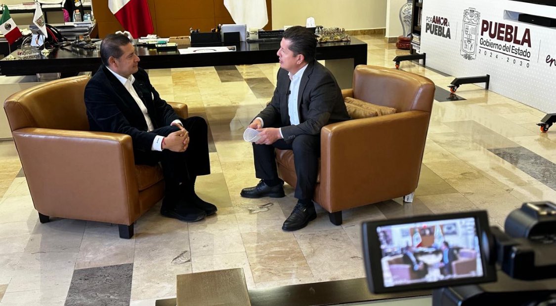 IvanMercadoNews's tweet photo. #Entrevista 

Este lunes 8 de diciembre a las 8 de la noche, el balance real y a fondo del primer año del @Gob_Puebla de @armentapuebla_ 

Por @DiMasTVmx y @SICOMPue https://t.co/TxSomB7VjY