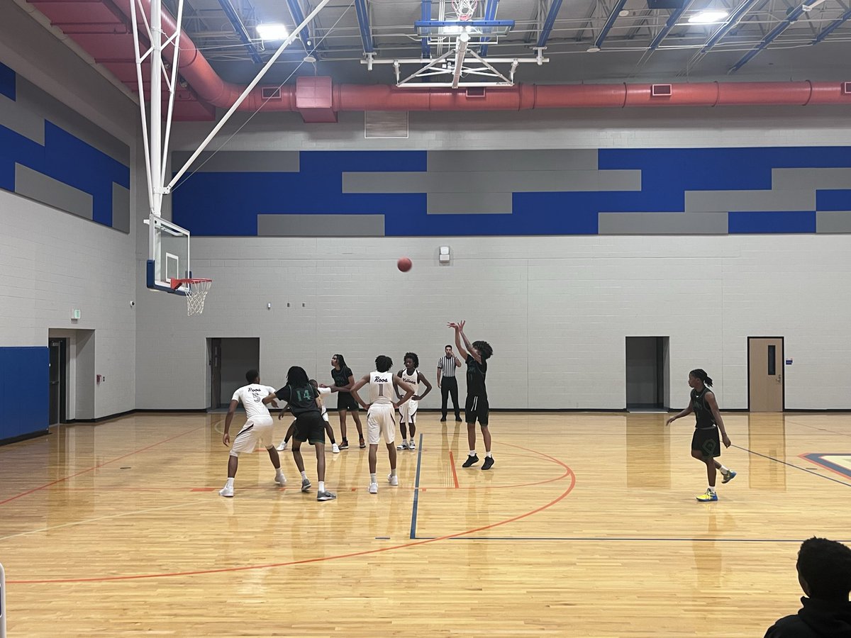 SpringISDAthl's tweet image. Tournament time! 🏀 Catching @whsmustangs and @SPRINGHIGHLIONS competing at the Grand Oaks Tournament. Great hoops on deck! @WestfieldHoops