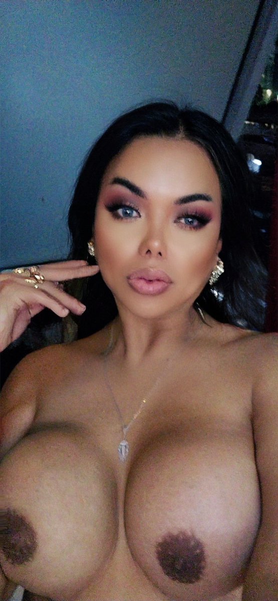 BeautifulSheGir's tweet photo. A beautiful Mexican shemale, Barbara Neri https://t.co/KSqSkhAcEP